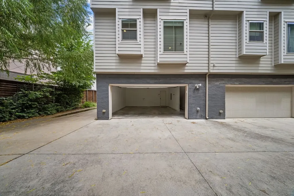 5811 Bryan Parkway Dallas TX 75206