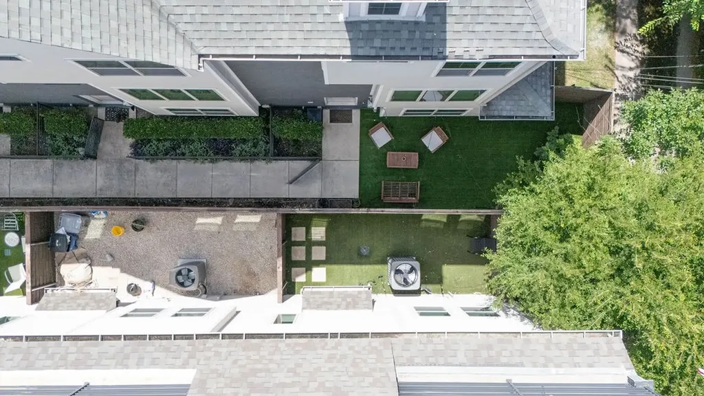 5811 Bryan Parkway Dallas TX 75206