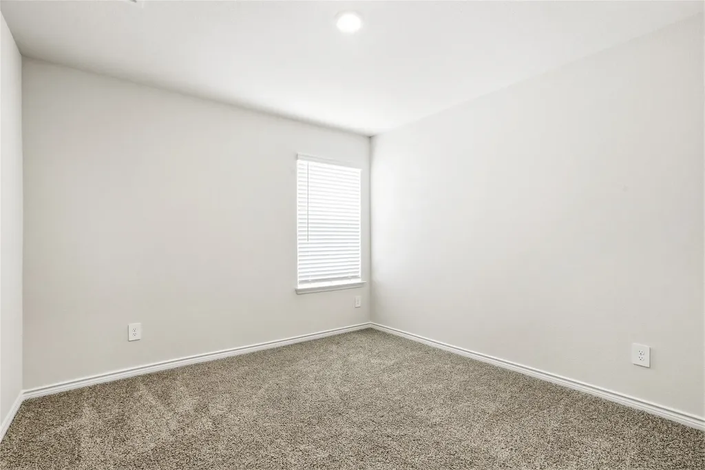 3685 Zenith Road Grand Prairie TX 75052