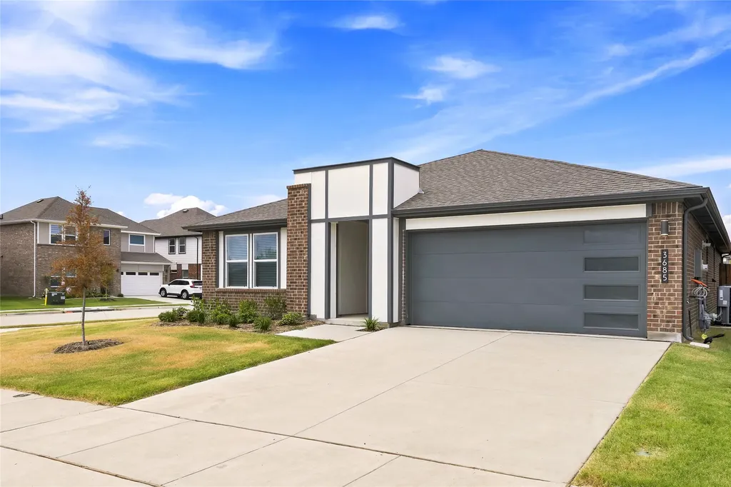 3685 Zenith Road Grand Prairie TX 75052