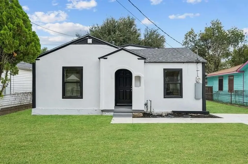 1406 Mentor Avenue Dallas TX 75216