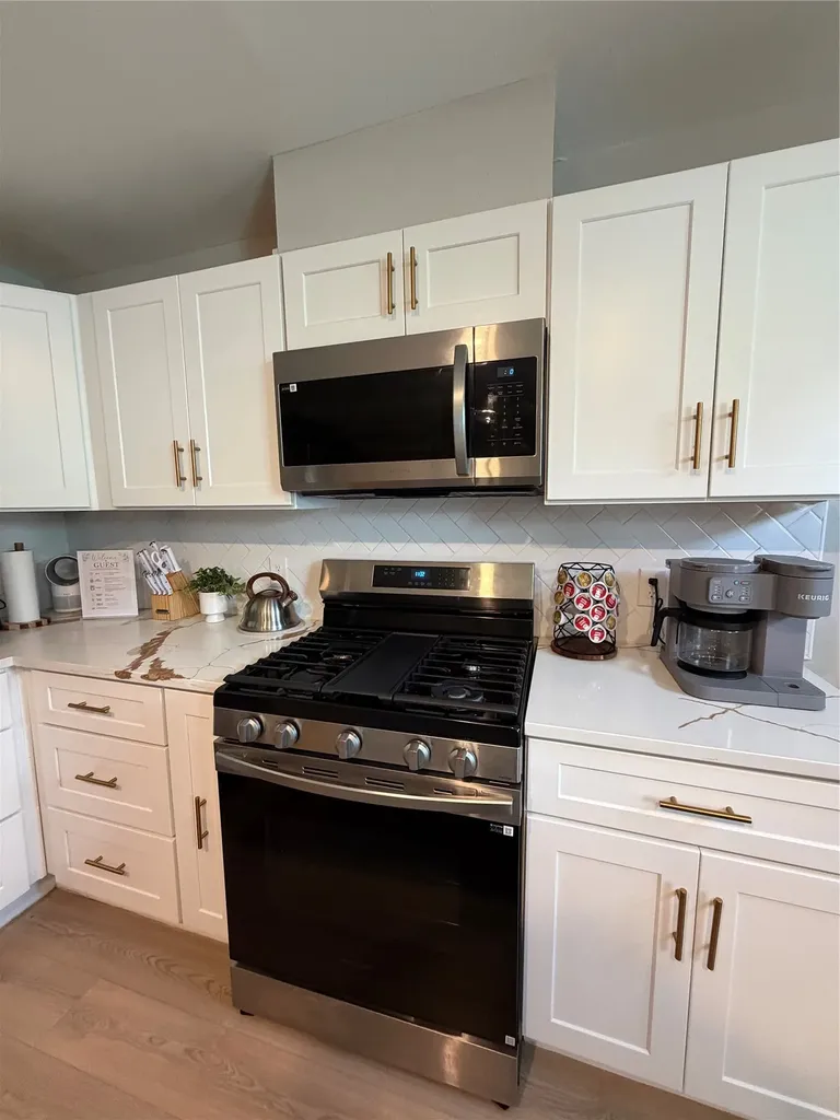 1406 Mentor Avenue Dallas TX 75216