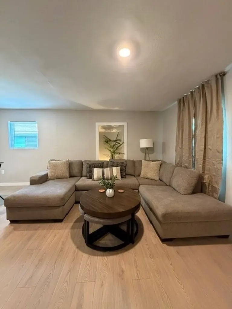1406 Mentor Avenue Dallas TX 75216