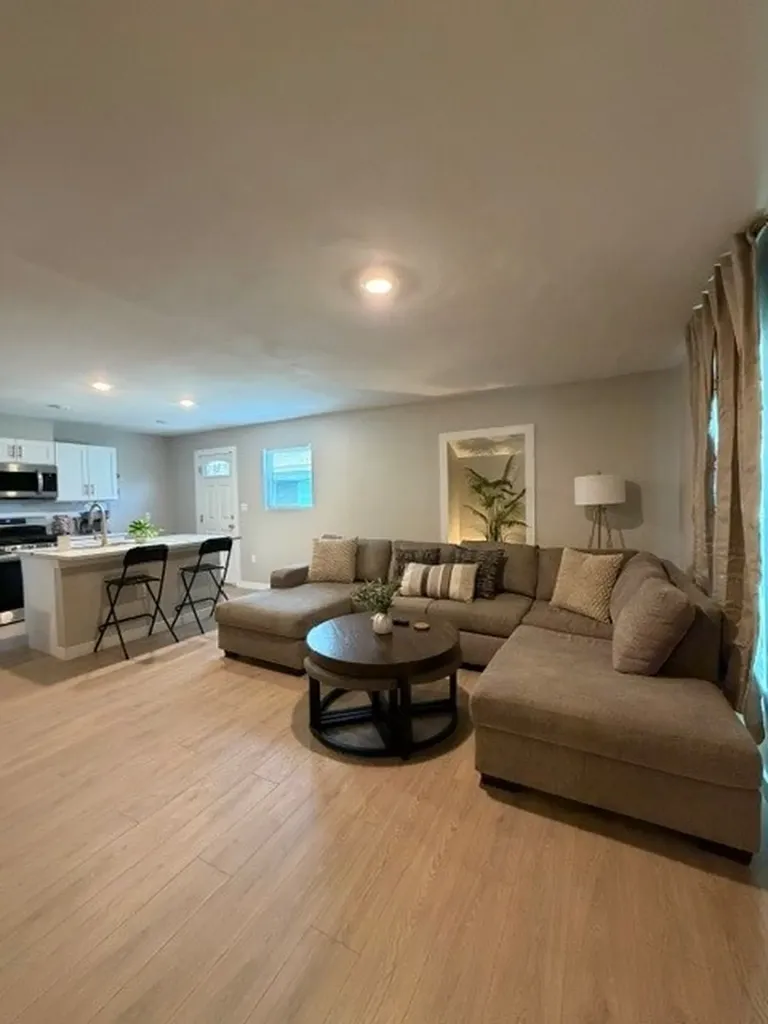 1406 Mentor Avenue Dallas TX 75216