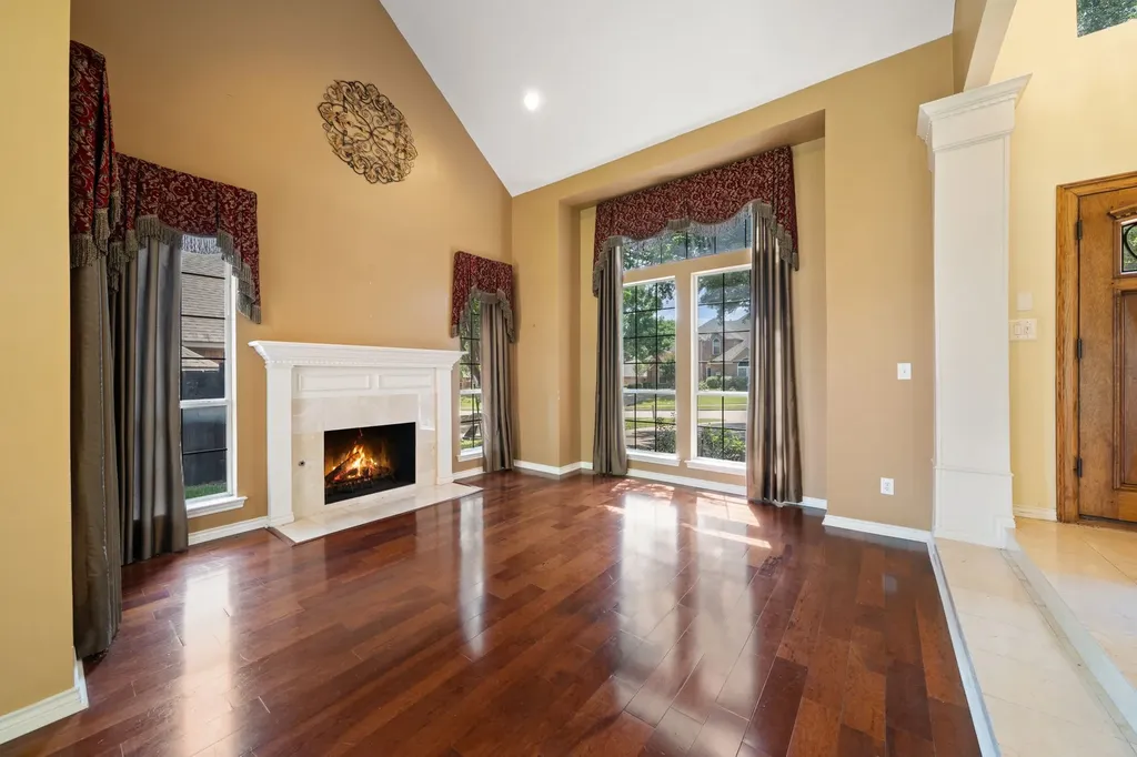 917 Hills Creek Drive Mckinney TX 75072