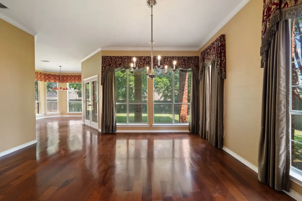 917 Hills Creek Drive Mckinney TX 75072