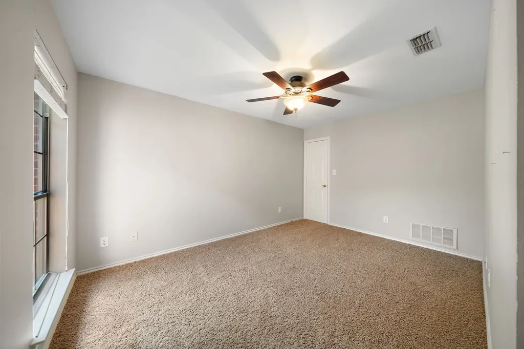 917 Hills Creek Drive Mckinney TX 75072