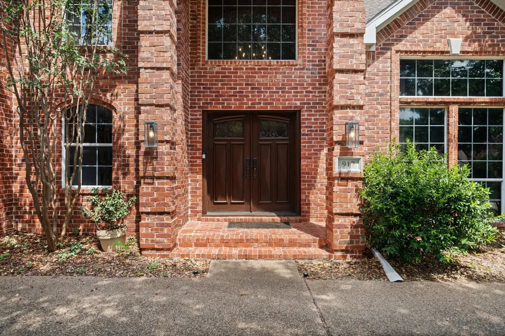 917 Hills Creek Drive Mckinney TX 75072