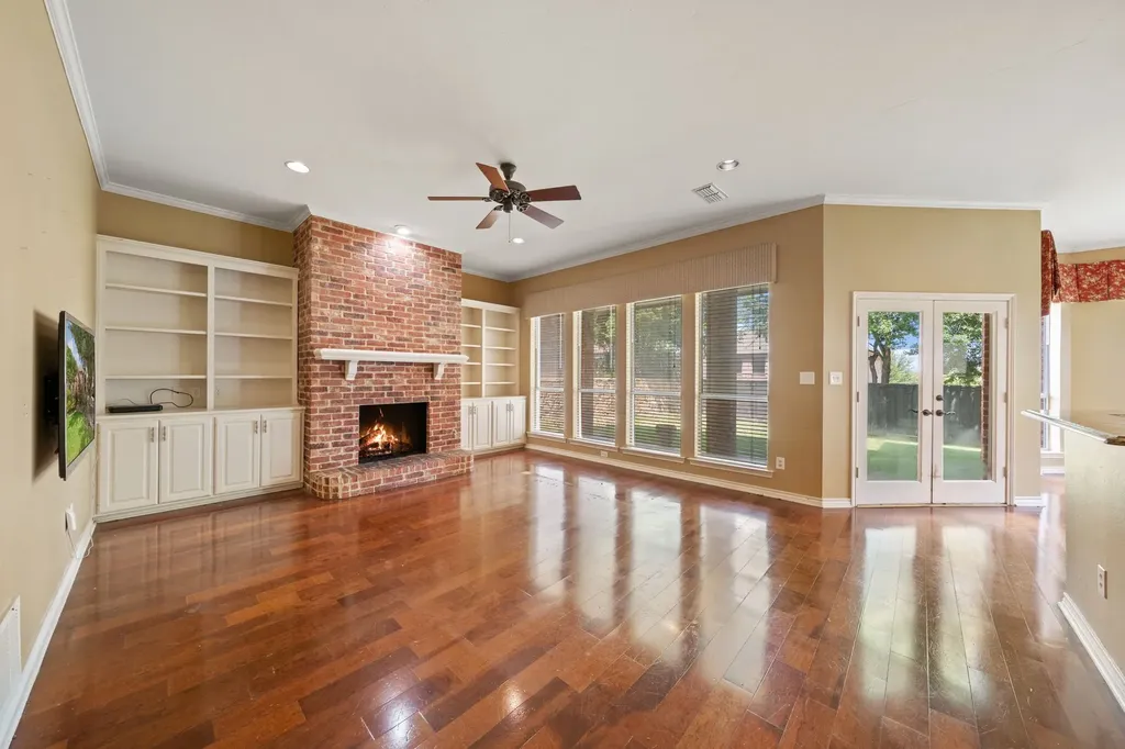 917 Hills Creek Drive Mckinney TX 75072
