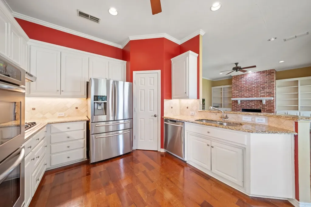 917 Hills Creek Drive Mckinney TX 75072