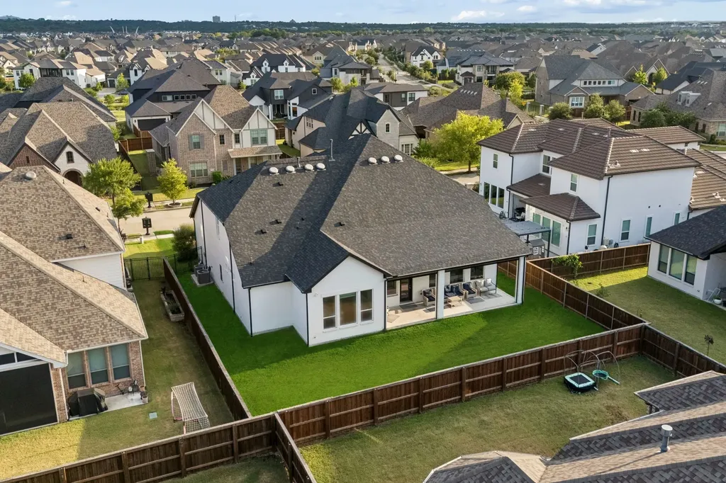 1903 Green Jasper Place Arlington TX 76005