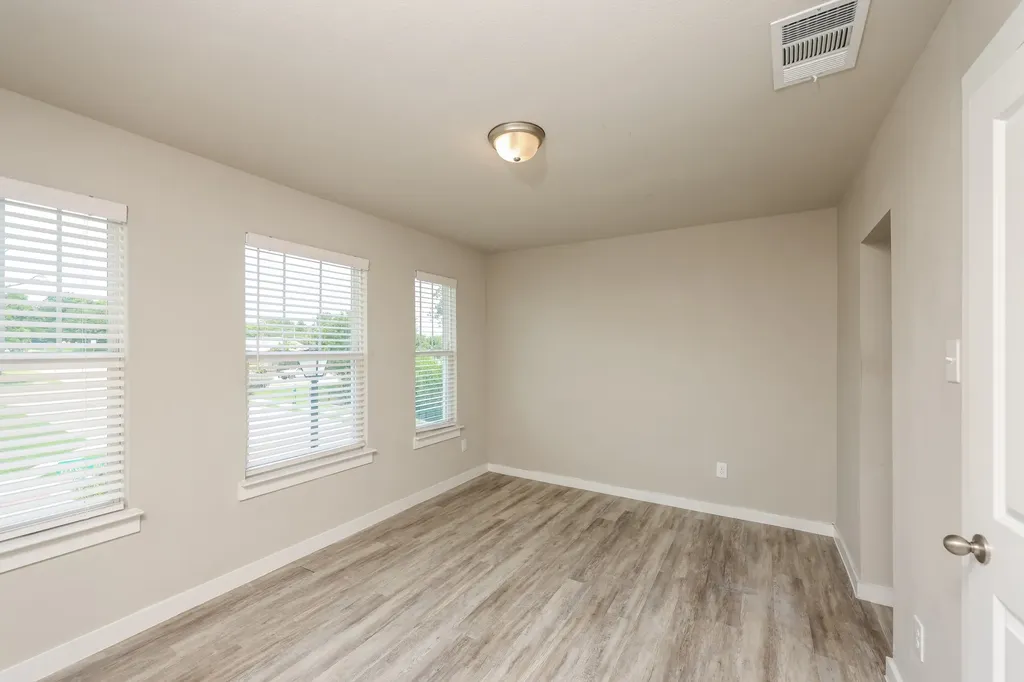 622 Ava Trail Lewisville TX 75057