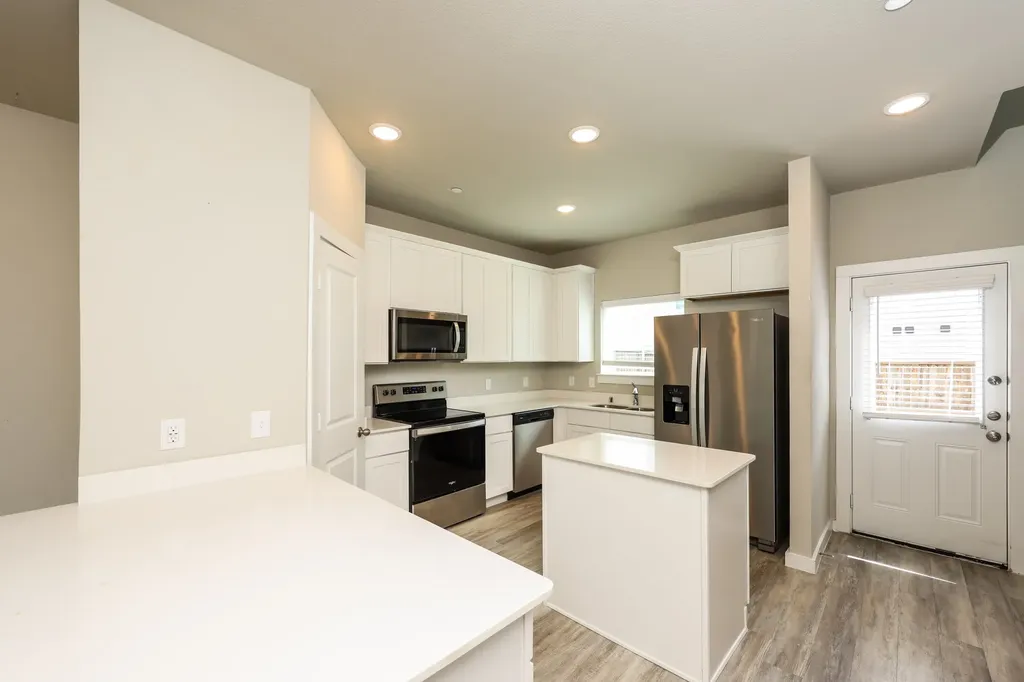 622 Ava Trail Lewisville TX 75057