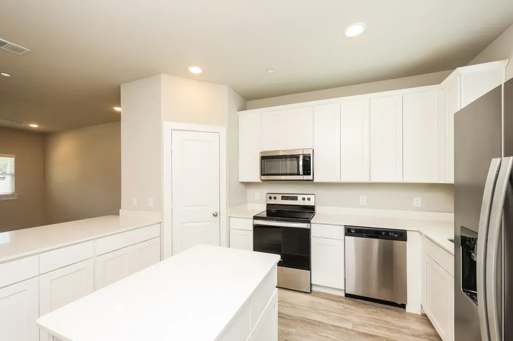 622 Ava Trail Lewisville TX 75057