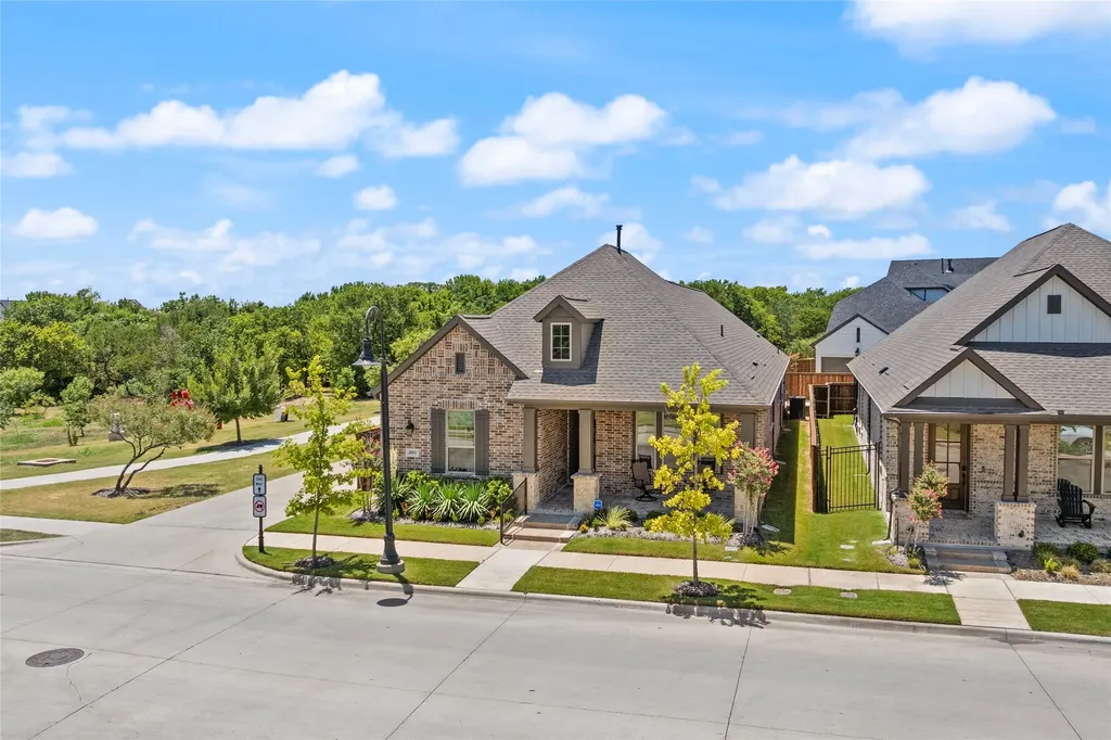 4800 Cypress Thorn Drive Arlington TX 76005
