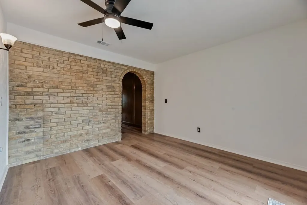2520 Coleshire Drive Plano TX 75075