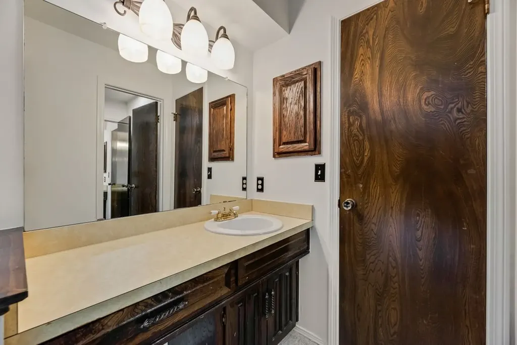 2520 Coleshire Drive Plano TX 75075
