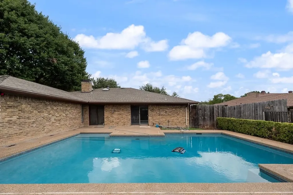 2520 Coleshire Drive Plano TX 75075