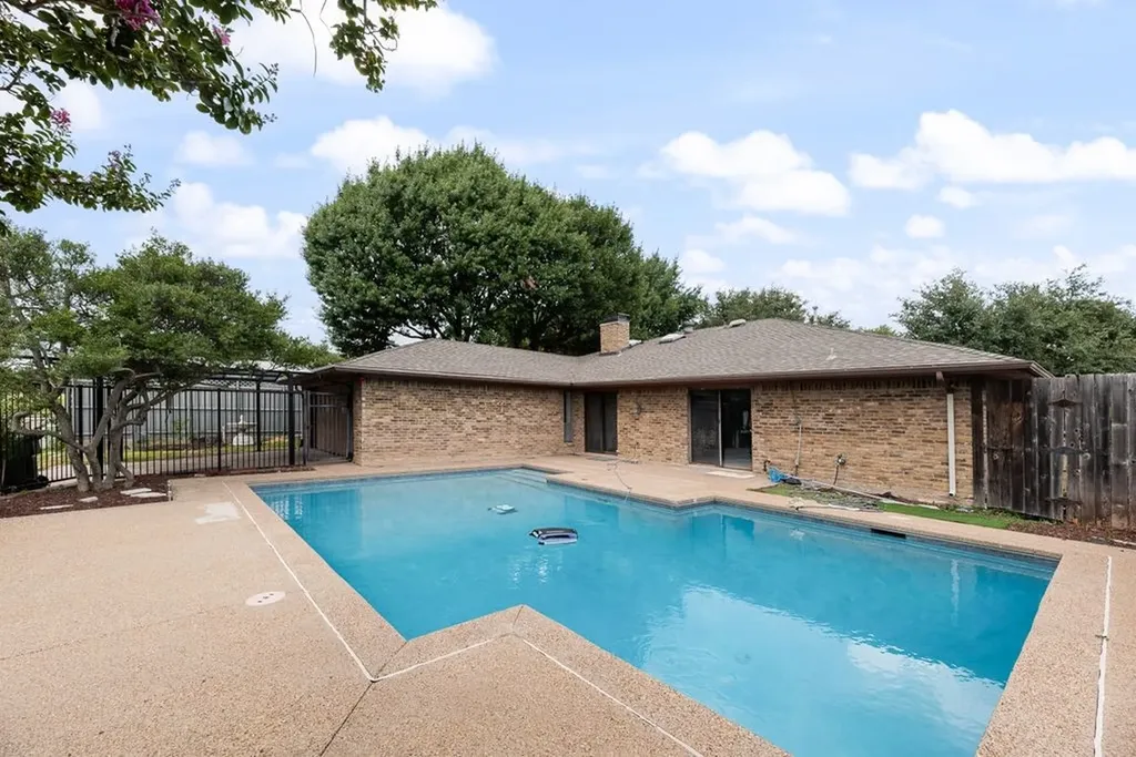 2520 Coleshire Drive Plano TX 75075