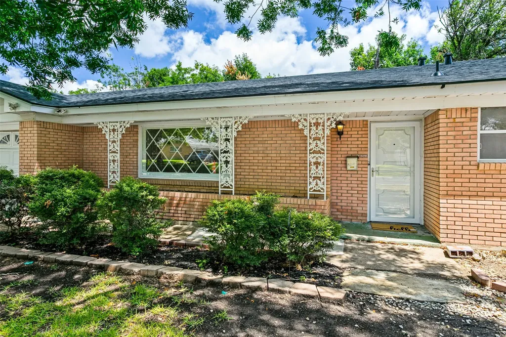 5729 Wharton Drive Fort Worth TX 76133