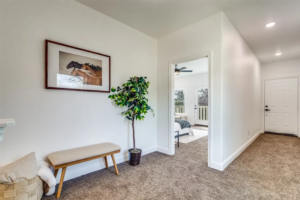 2621 Hillside Drive Granbury TX 76048