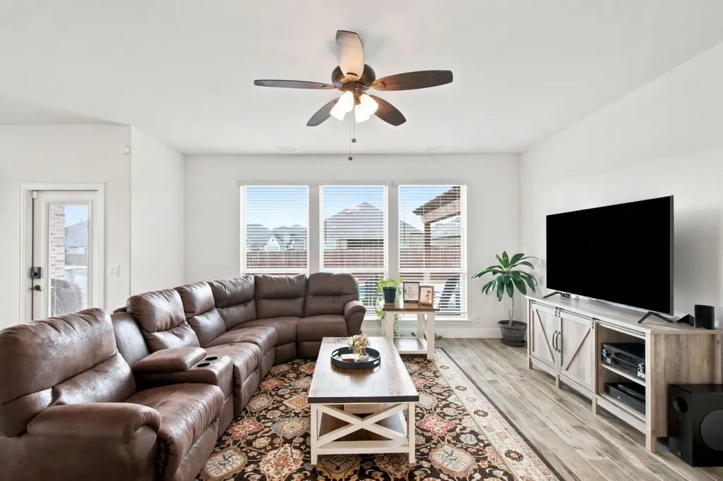 1218 Misty Ridge Drive Justin TX 76247