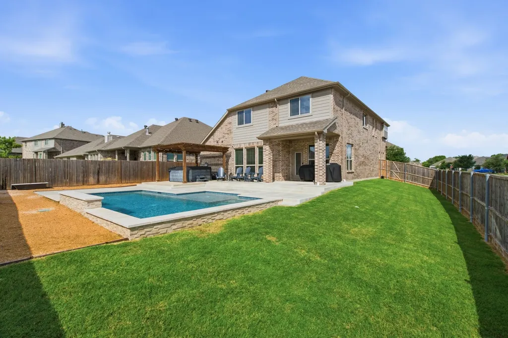 1218 Misty Ridge Drive Justin TX 76247