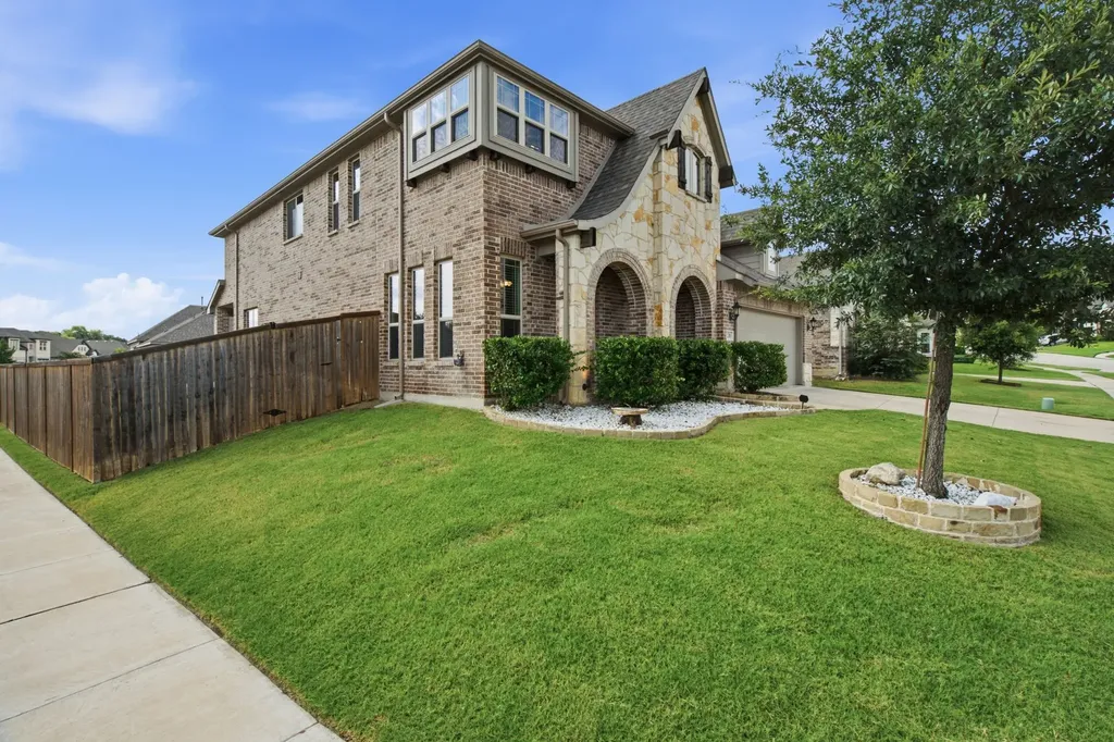 1218 Misty Ridge Drive Justin TX 76247