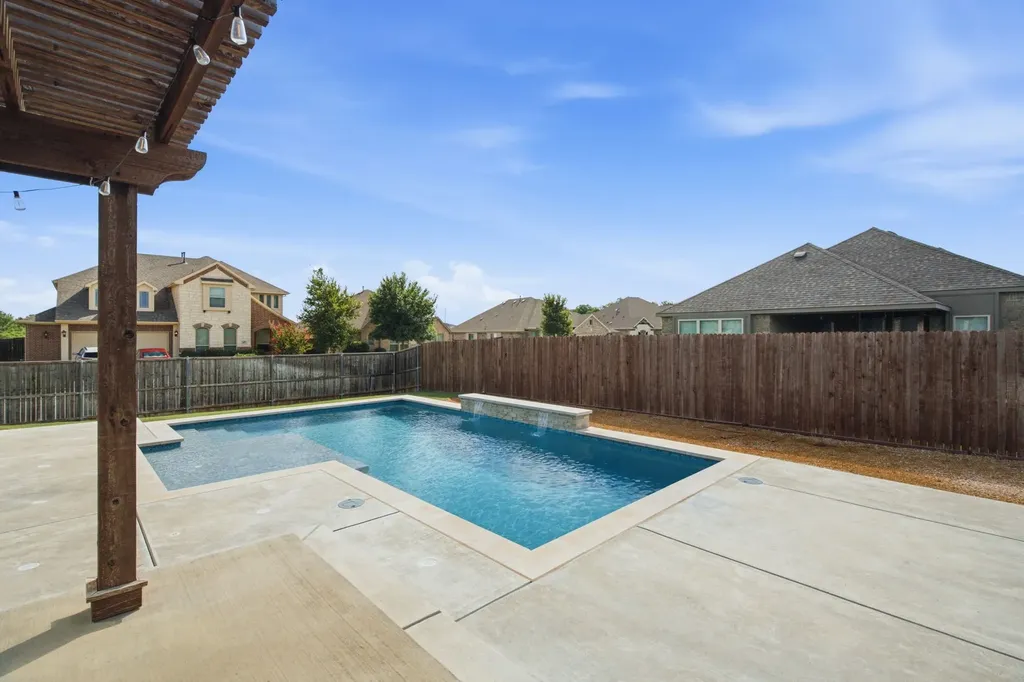 1218 Misty Ridge Drive Justin TX 76247