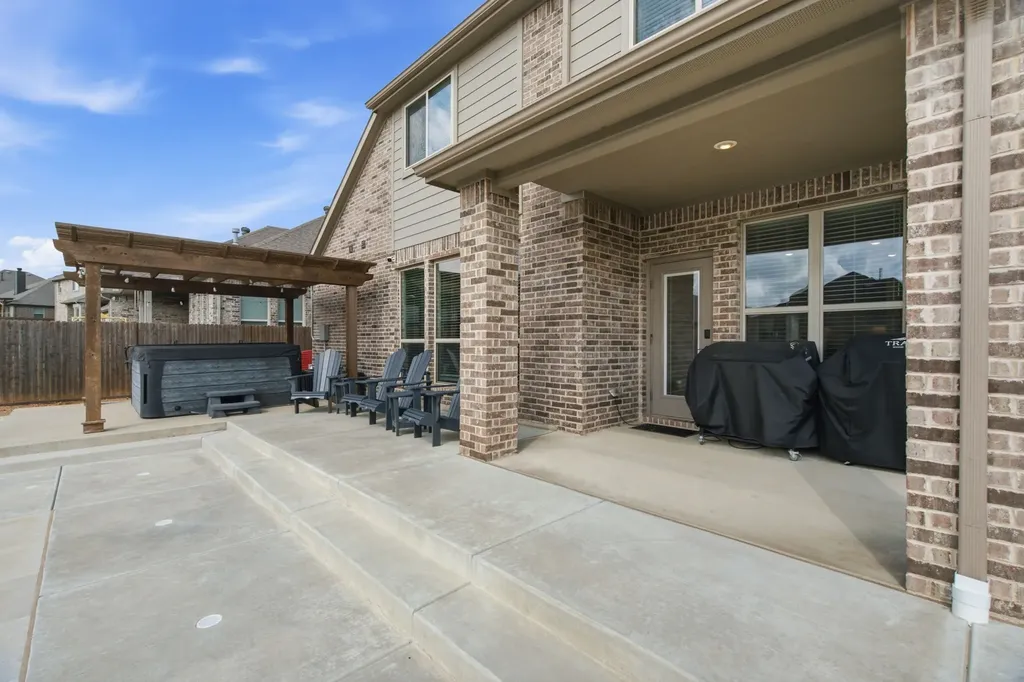 1218 Misty Ridge Drive Justin TX 76247