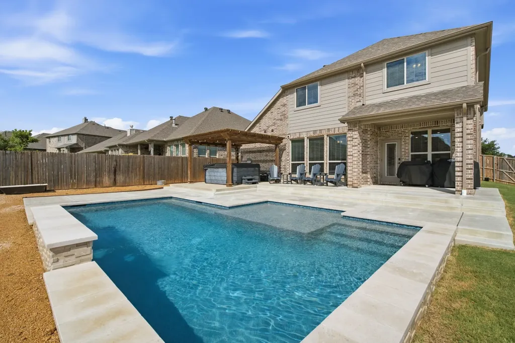 1218 Misty Ridge Drive Justin TX 76247