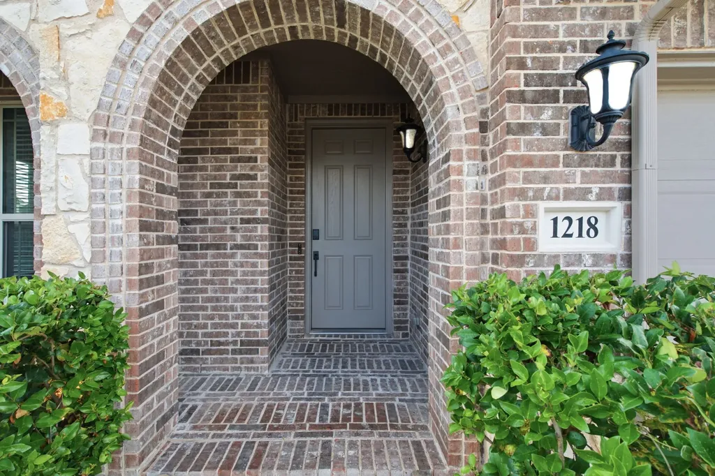 1218 Misty Ridge Drive Justin TX 76247