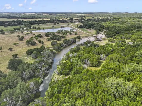 1042 Highway 174 Meridian TX 76665