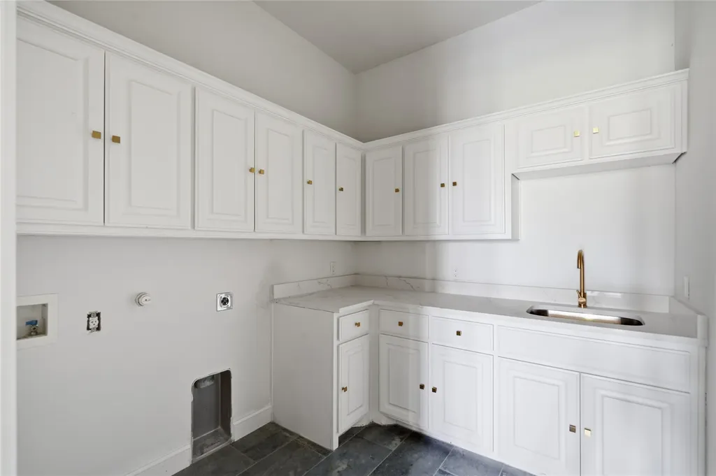 3313 Lochside The Colony TX 75056