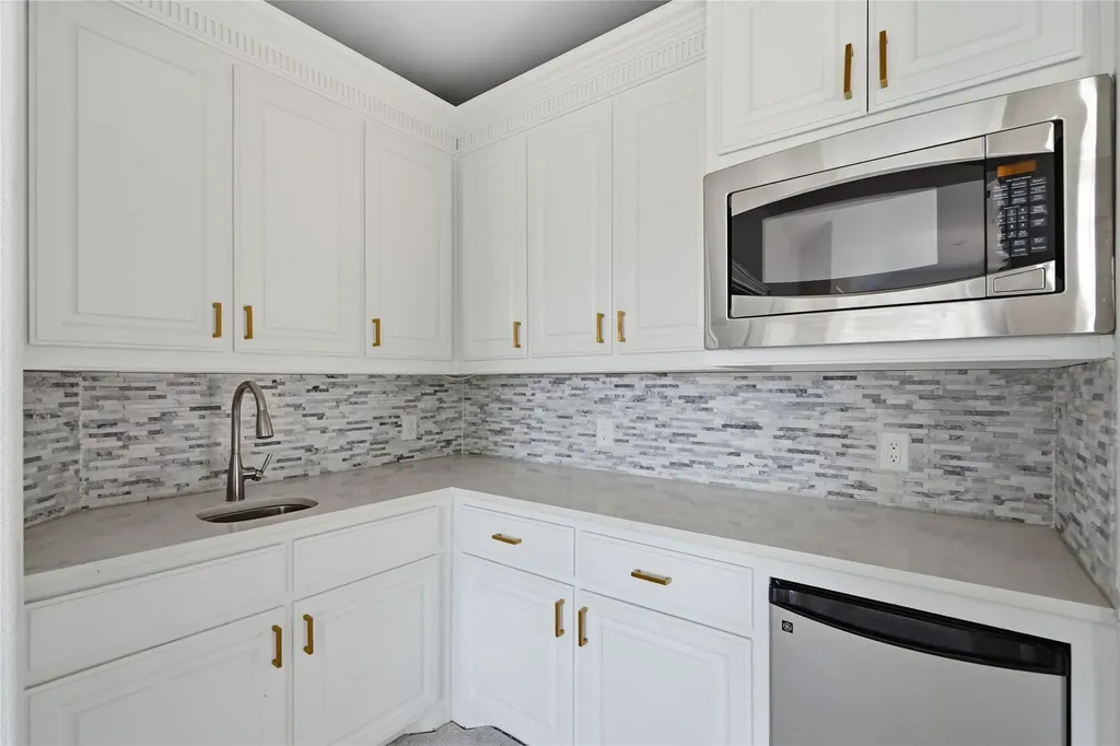 3313 Lochside The Colony TX 75056