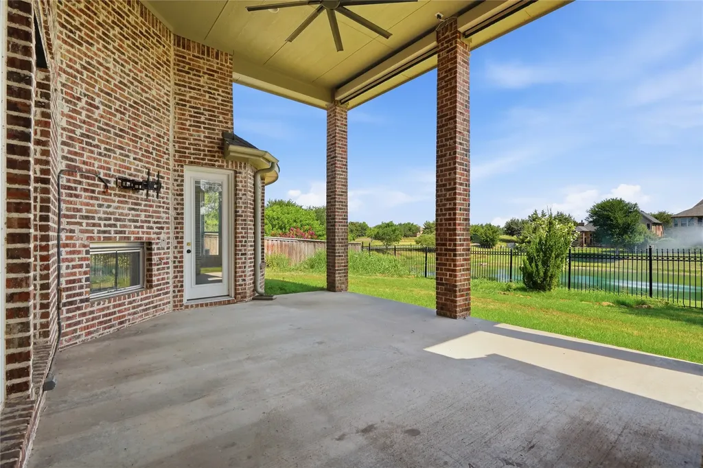 3313 Lochside The Colony TX 75056