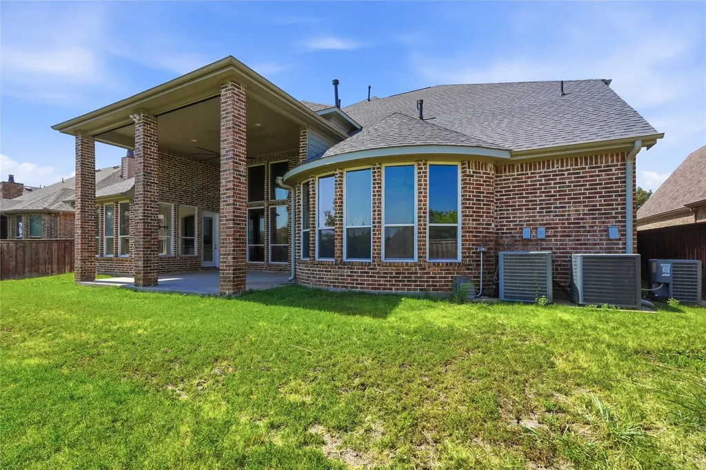 3313 Lochside The Colony TX 75056