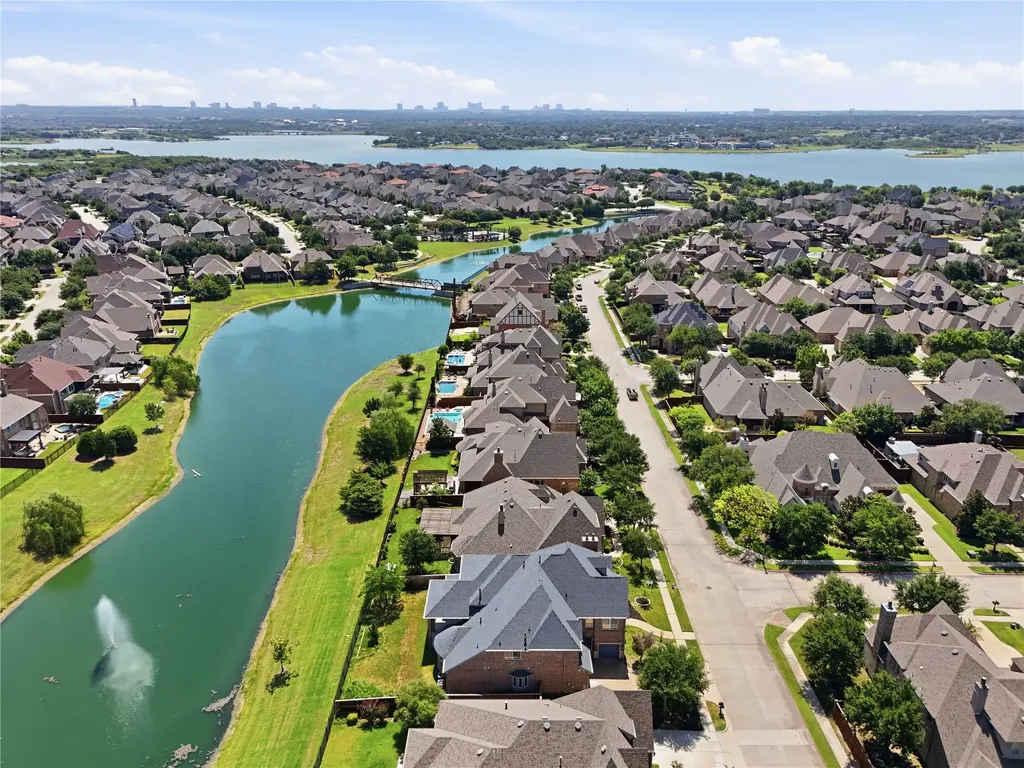 3313 Lochside The Colony TX 75056