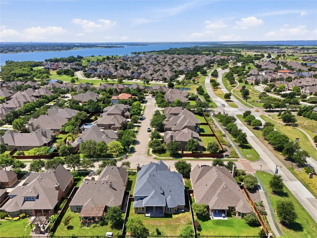 3313 Lochside The Colony TX 75056