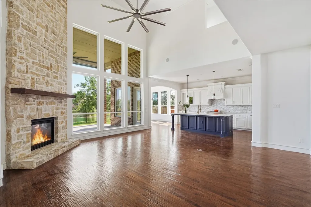 3313 Lochside The Colony TX 75056