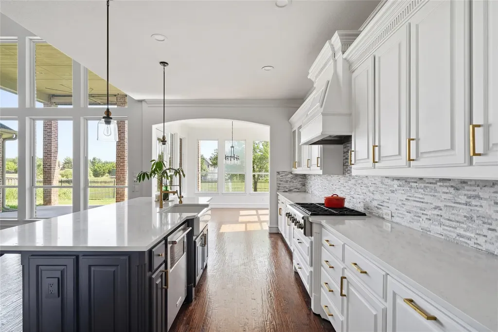 3313 Lochside The Colony TX 75056