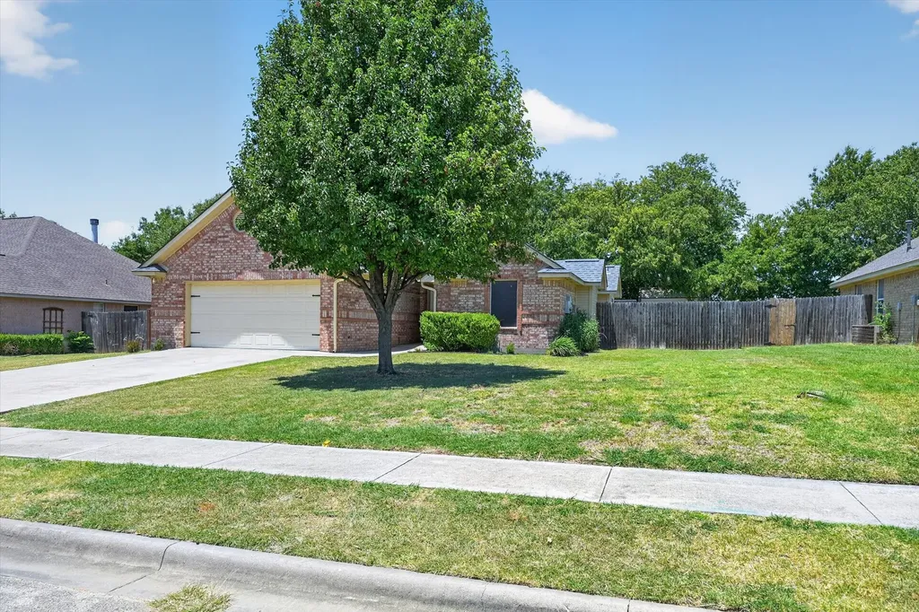 127 N Point Drive Krum TX 76249