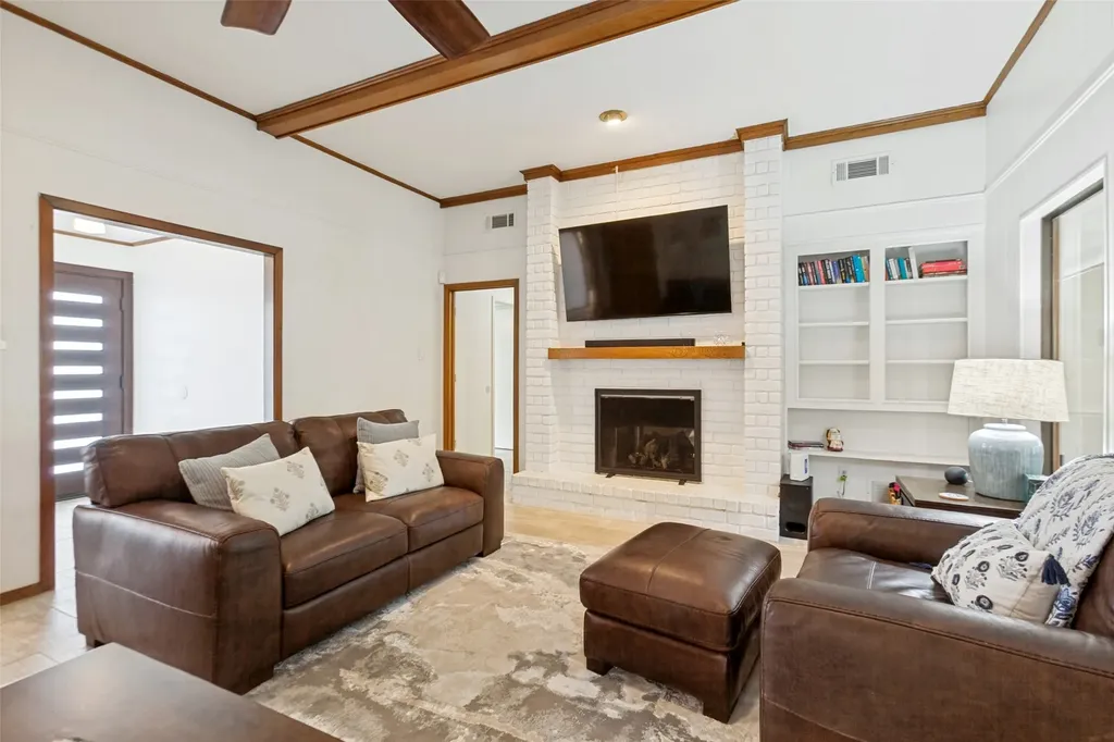 902 Windsong Trail Richardson TX 75081