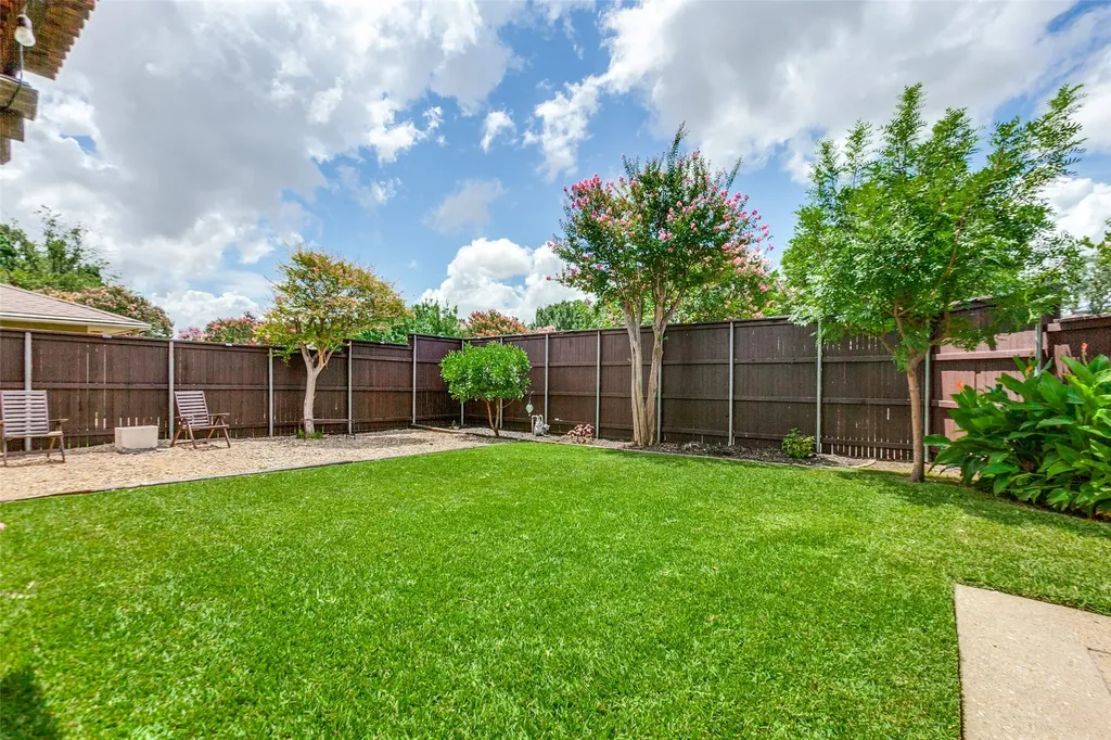 902 Windsong Trail Richardson TX 75081
