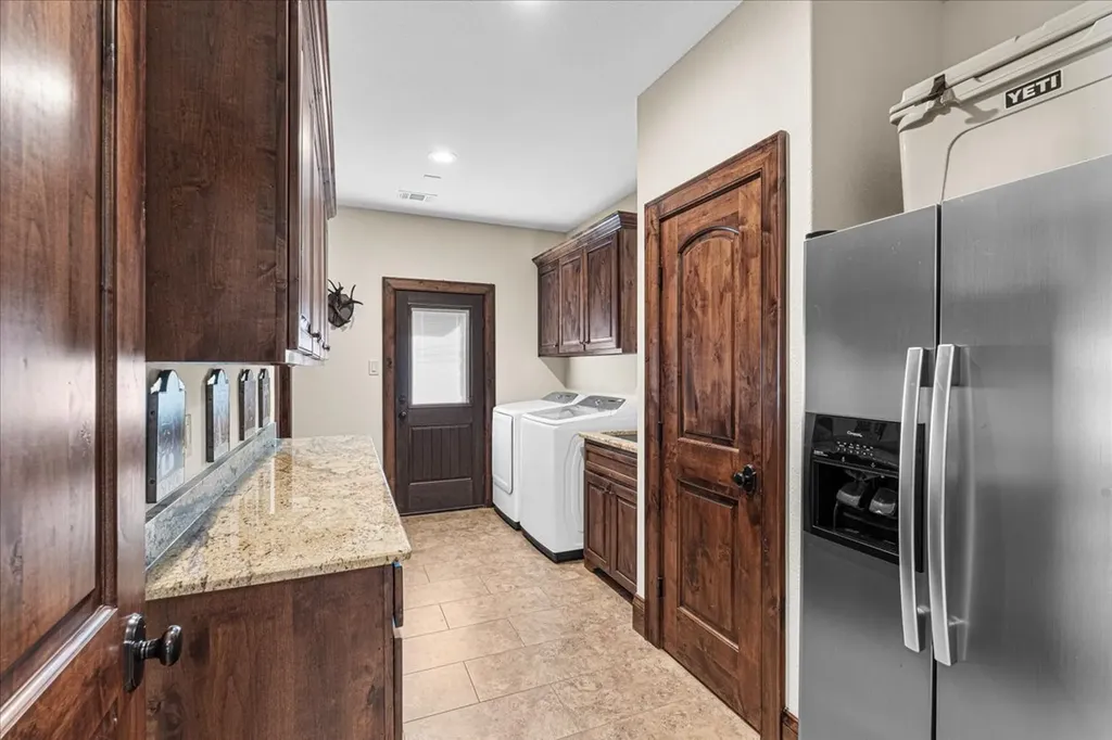 908 Sailboat Drive Corsicana TX 75109