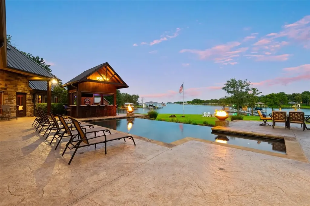 908 Sailboat Drive Corsicana TX 75109