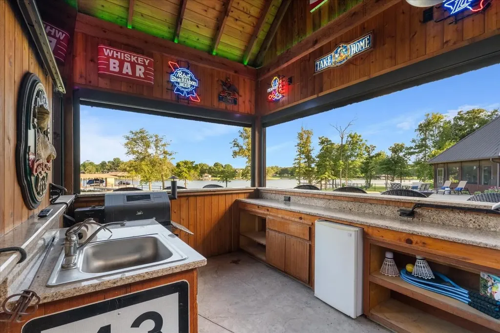 908 Sailboat Drive Corsicana TX 75109