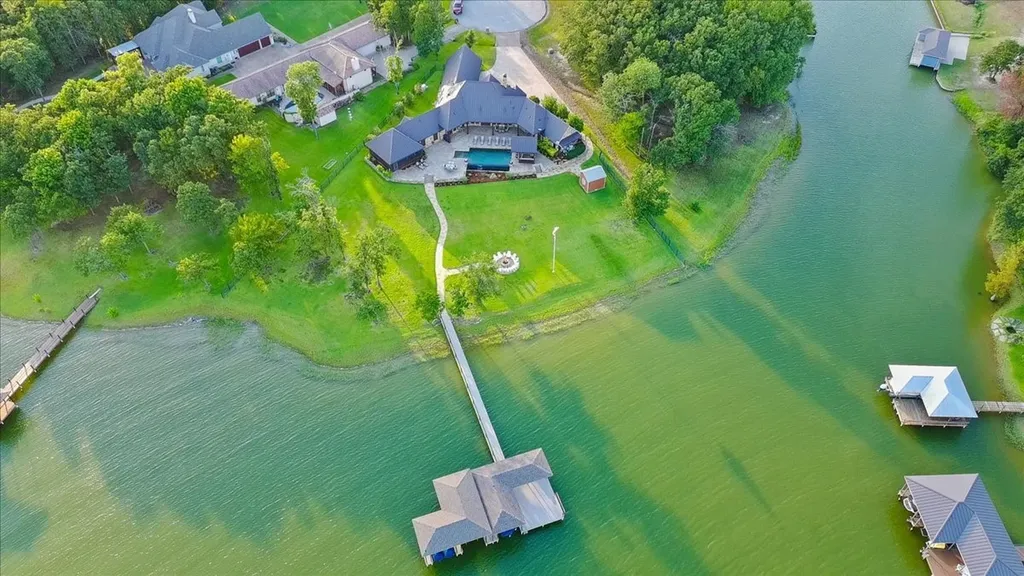 908 Sailboat Drive Corsicana TX 75109