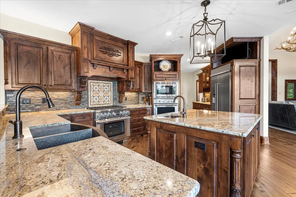 908 Sailboat Drive Corsicana TX 75109