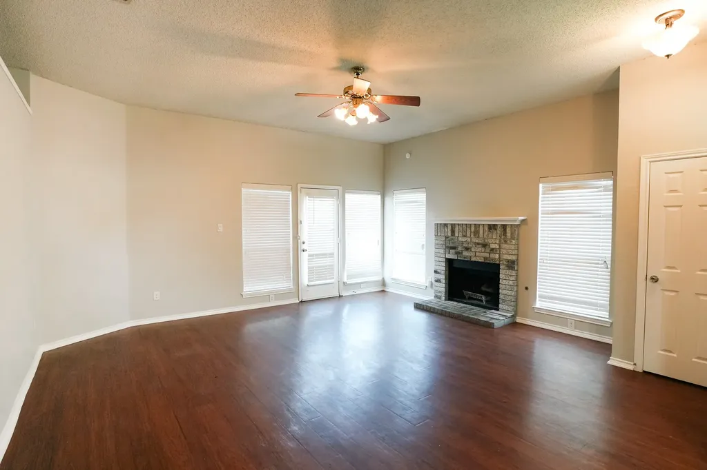 6310 Jessica Way Rowlett TX 75089